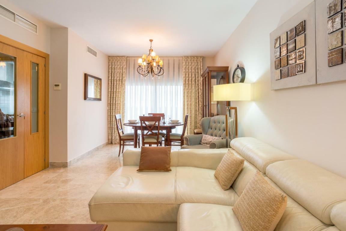 Keywise Perfect Location Next To Maria Zambrano Station, Central , Beach ,Pool And Free Parking Málaga Buitenkant foto