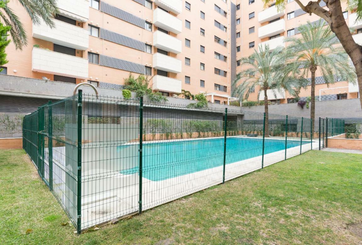 Keywise Perfect Location Next To Maria Zambrano Station, Central , Beach ,Pool And Free Parking Málaga Buitenkant foto