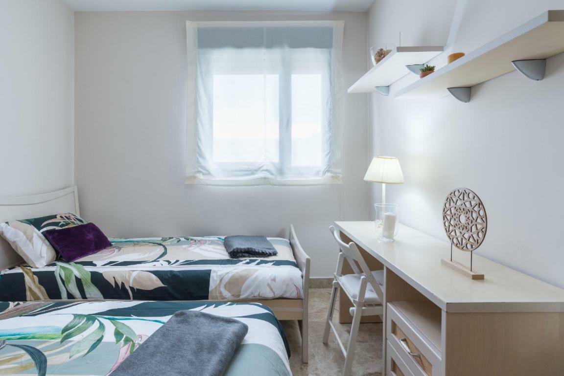 Keywise Perfect Location Next To Maria Zambrano Station, Central , Beach ,Pool And Free Parking Málaga Buitenkant foto
